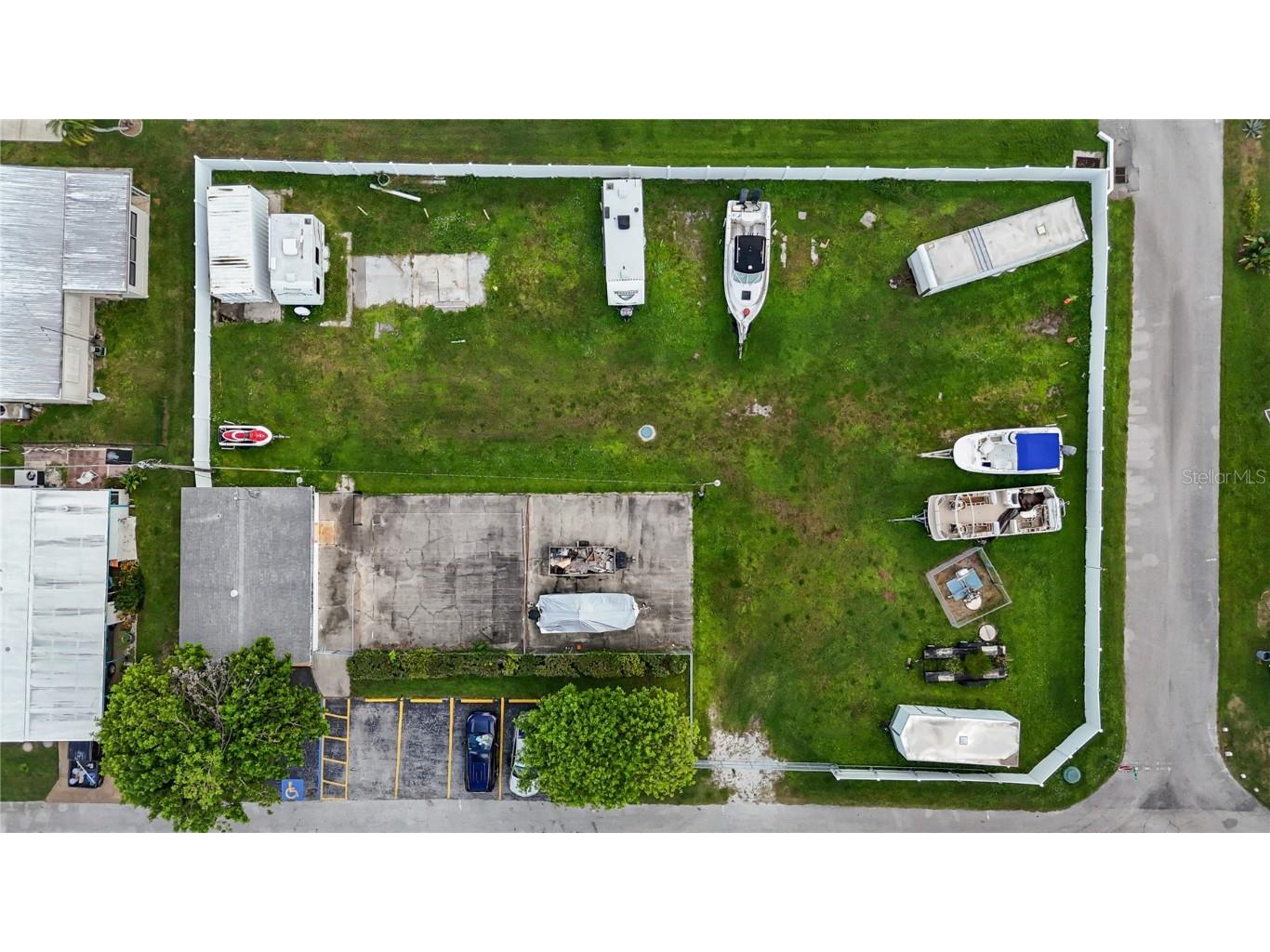 307 52nd Avenue Drive W Bradenton FL 34207 A4670966 image35