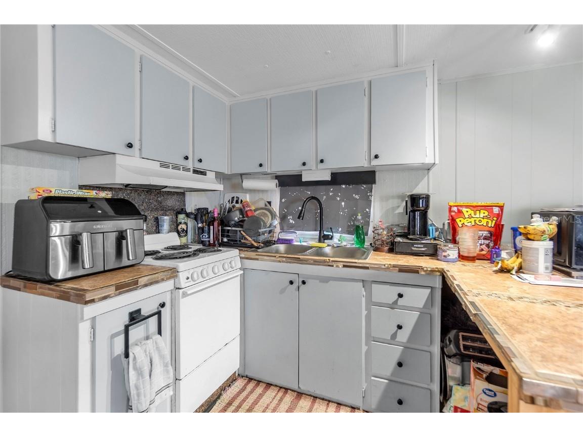 307 52nd Avenue Drive W Bradenton FL 34207 A4670966 image6