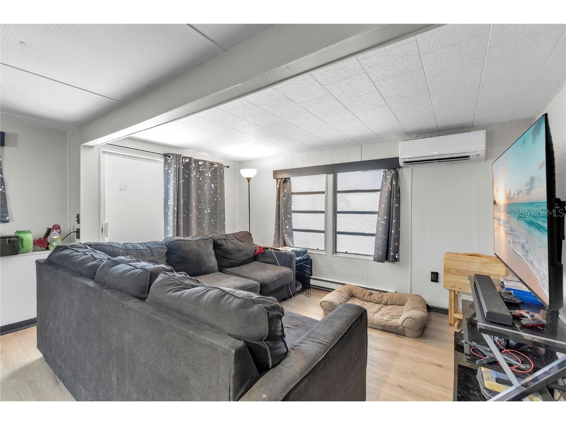 307 52nd Avenue Drive W Bradenton FL 34207 A4670966 image7