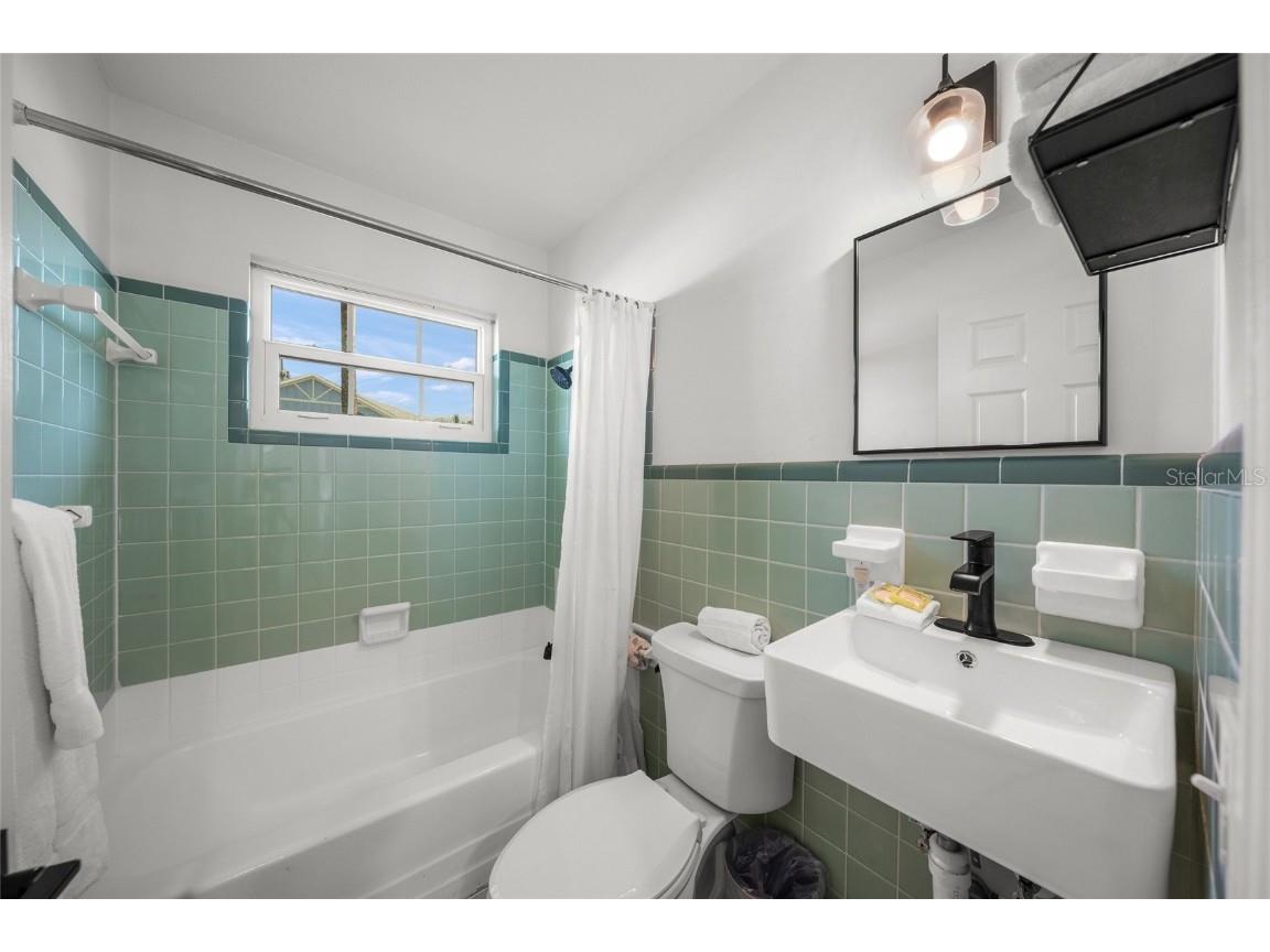 307 57th Street Holmes Beach FL 34217 A4659537 image15