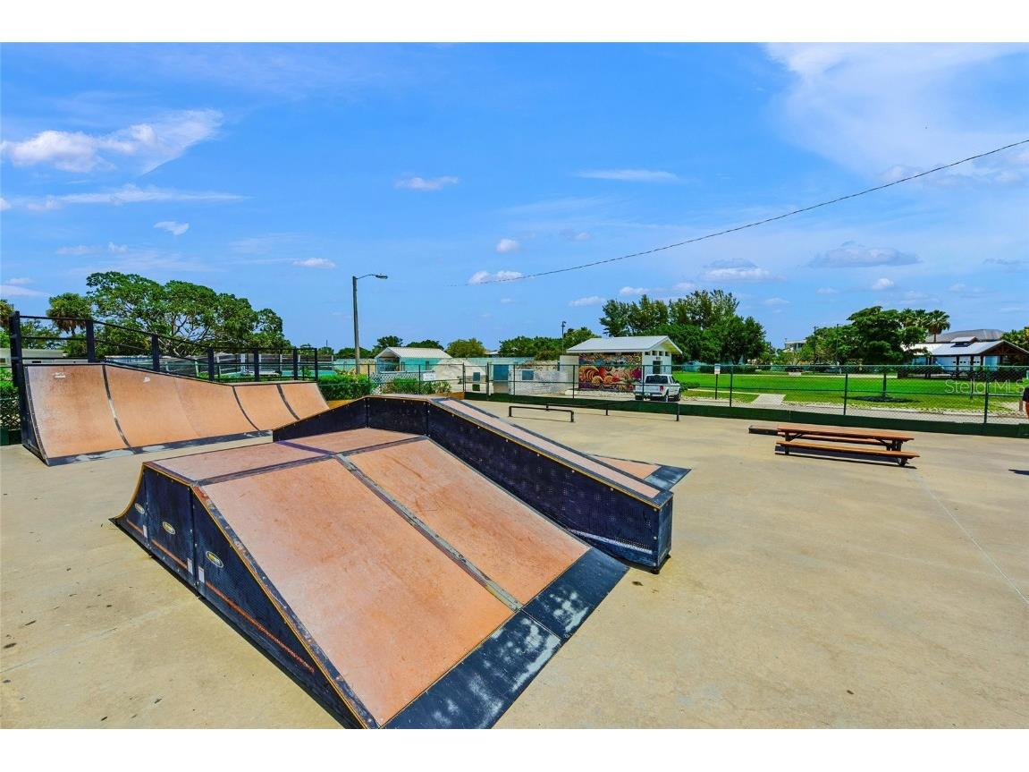 307 57th Street Holmes Beach FL 34217 A4659537 image32