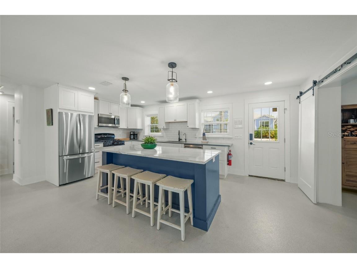 307 57th Street Holmes Beach FL 34217 A4659537 image6