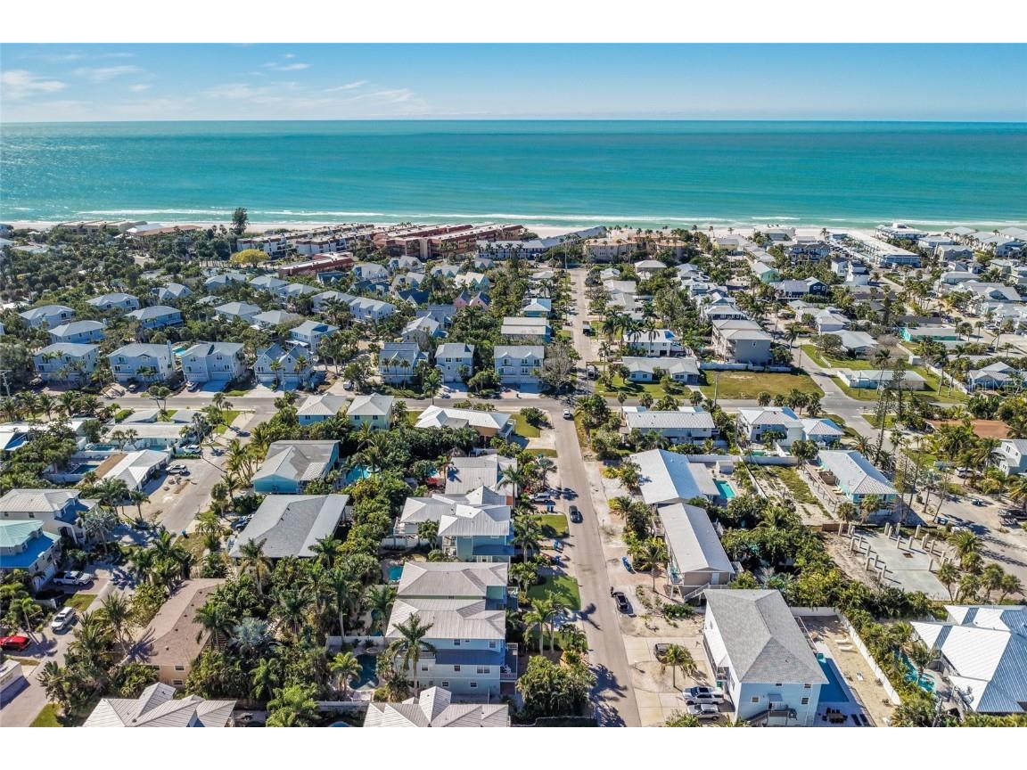307 64th Street Holmes Beach FL 34217 A4673866 image8