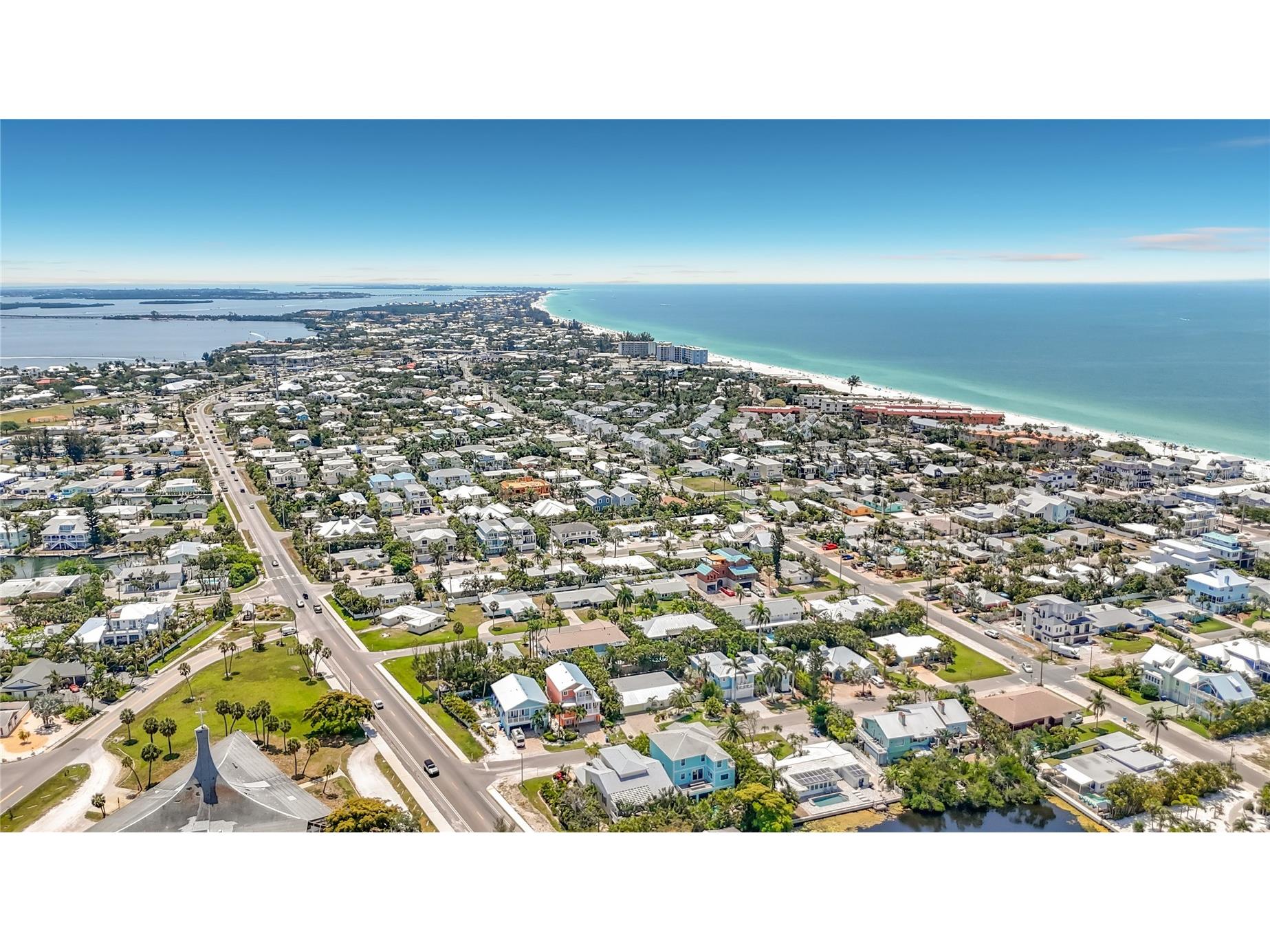 307 68th Holmes Beach FL 34217 A4692284 image5