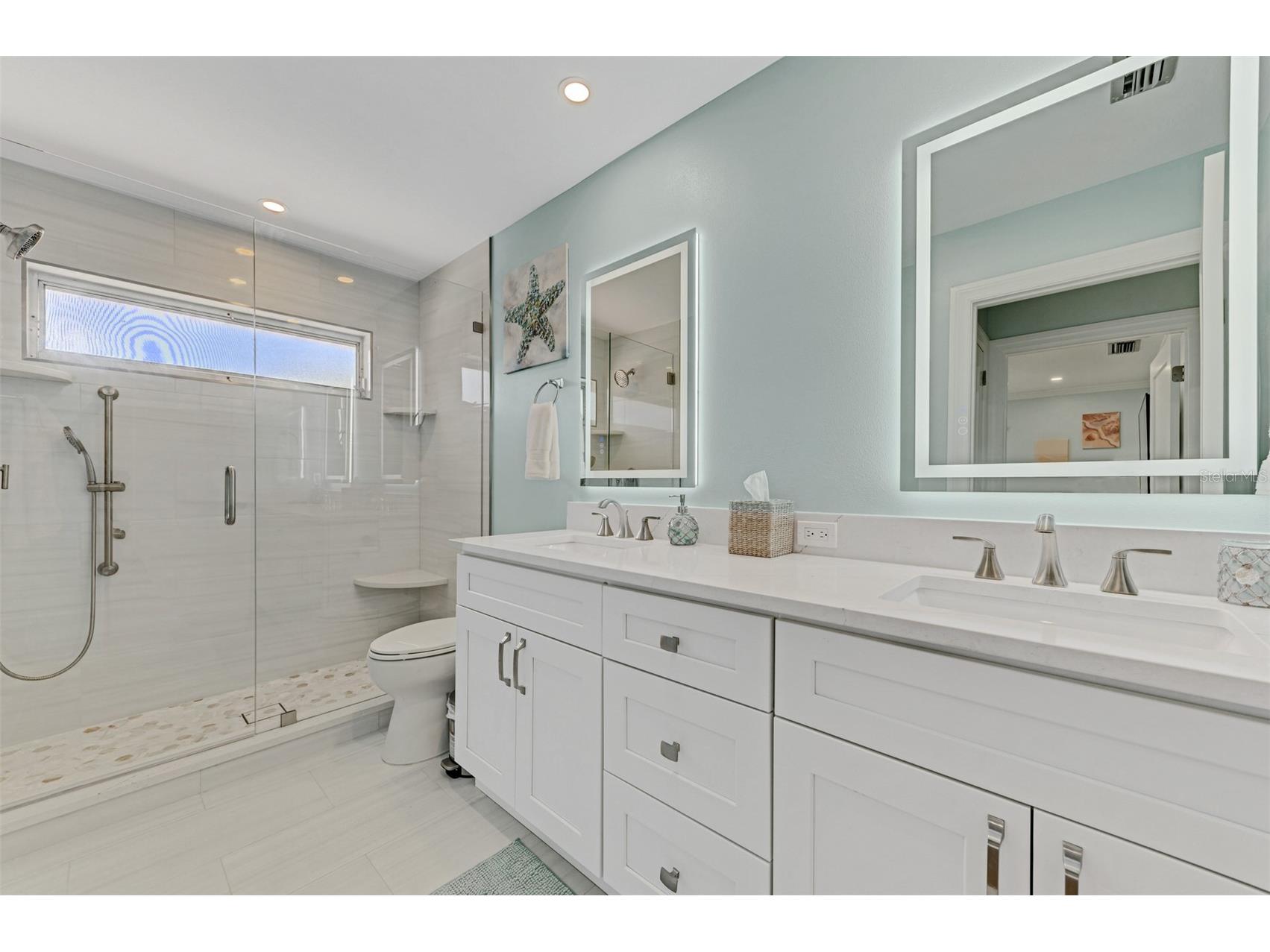 307 Avenida De Paradisio Sarasota FL 34242 A4691362 image36