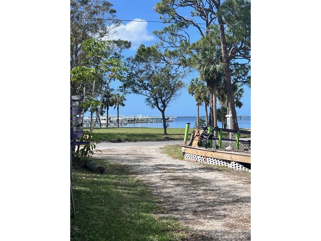 307 Bayshore Drive Palm Harbor FL 34683 TB8315802 image1
