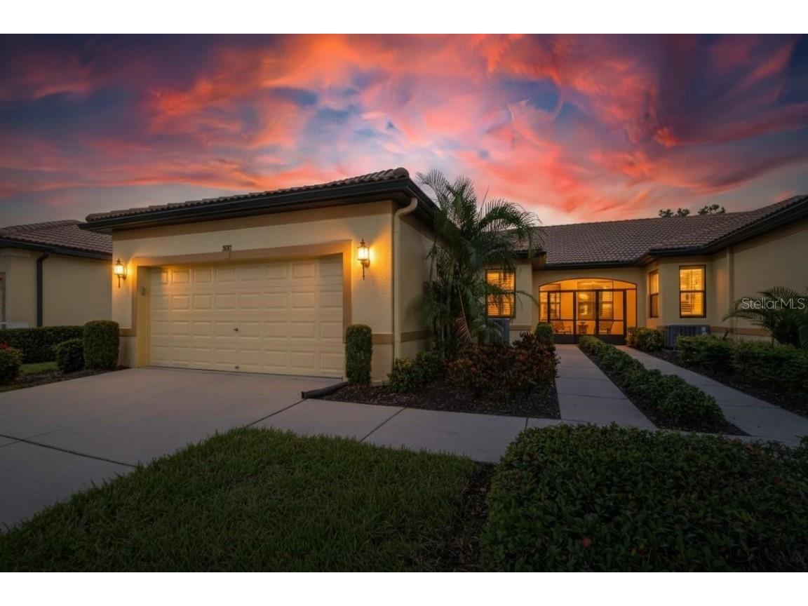 307 Bluewater Falls Court Apollo Beach FL 33572 TB8432955 image1