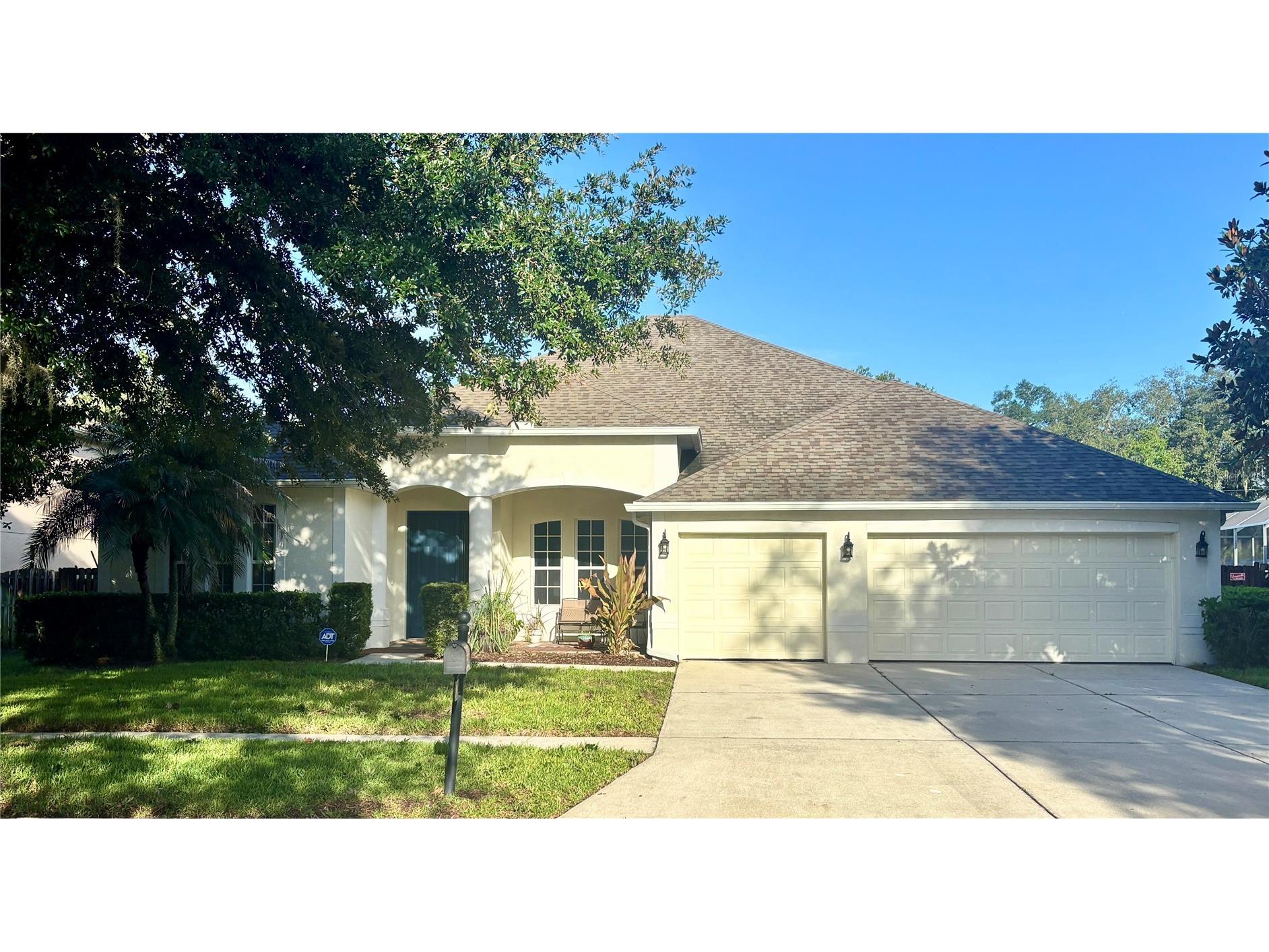 307 Carriage Oak Pl Seffner FL 33584 TB8528583 image1
