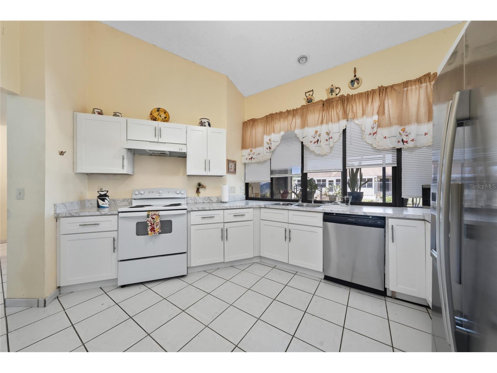 307 Colony Court Kissimmee FL 34758 S5148191 image10