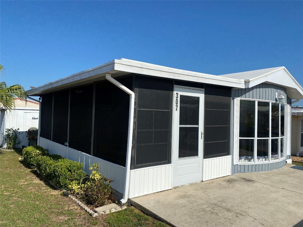 307 Golf Crest Lane Davenport FL 33837 P4925511 image1