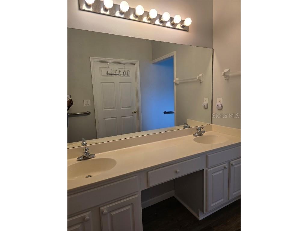 307 Heron Point Way Deland FL 32724 V4945736 image2