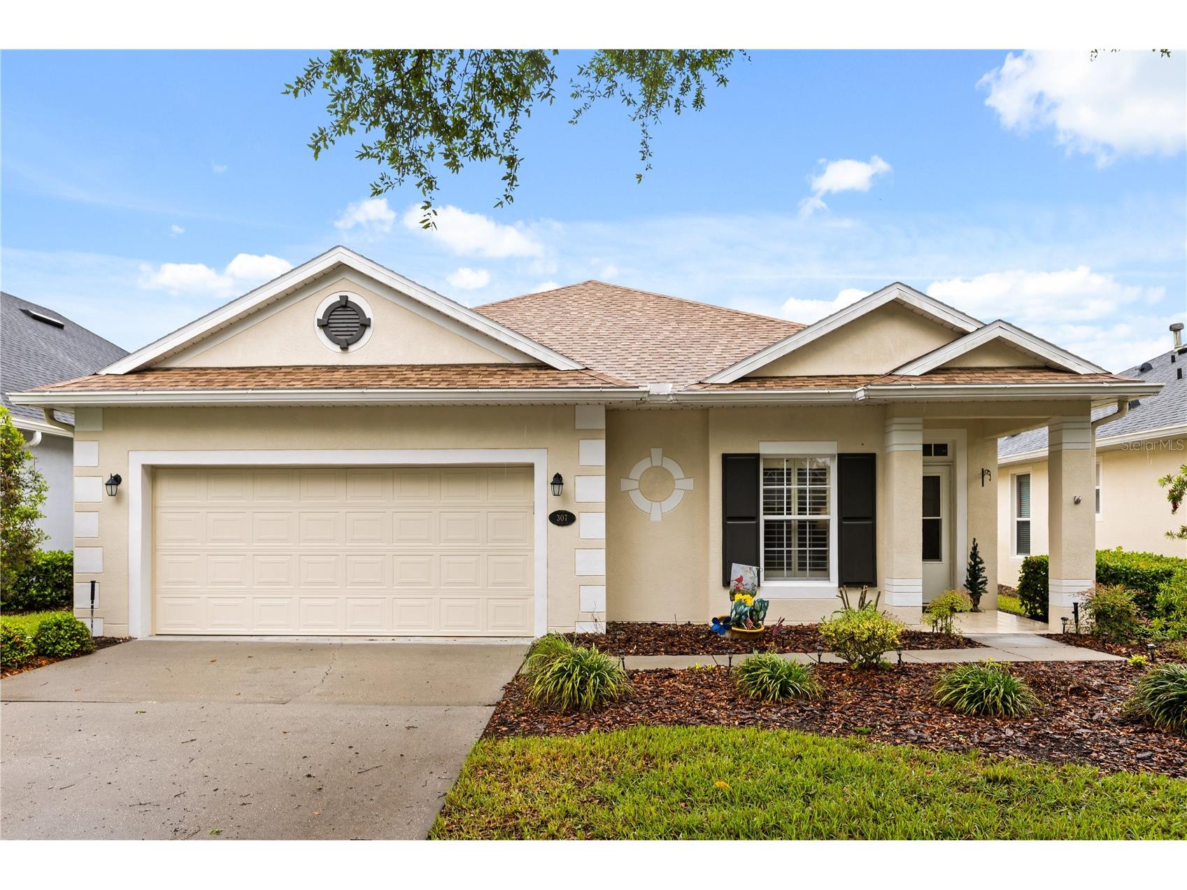 307 Heron Point Way Deland FL 32724 V4948459 image1