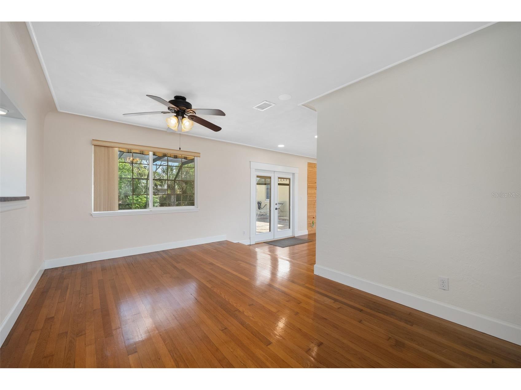 307 Manhattan Avenue Daytona Beach FL 32118 V4948925 image25