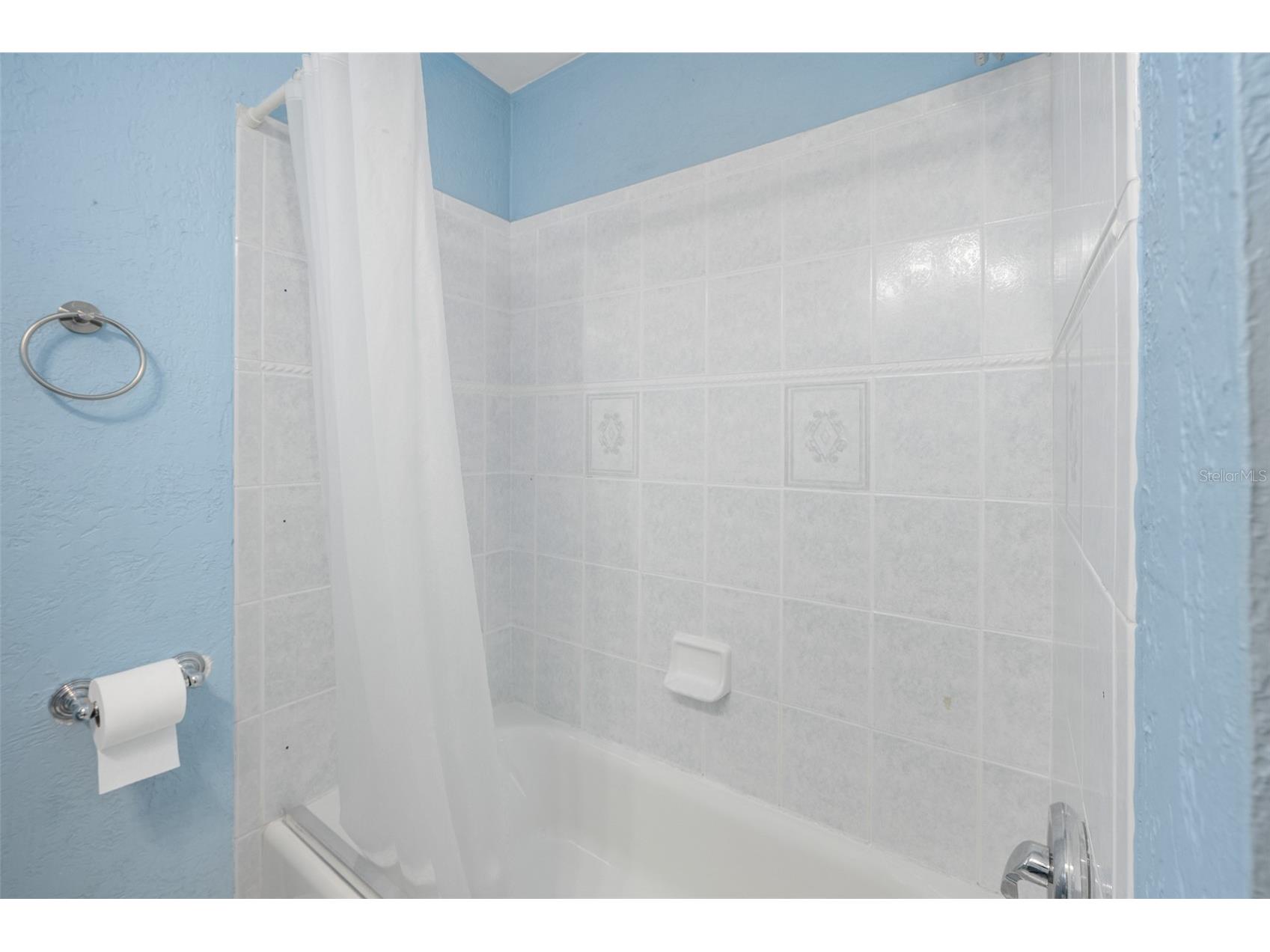 307 Manhattan Avenue Daytona Beach FL 32118 V4948925 image36