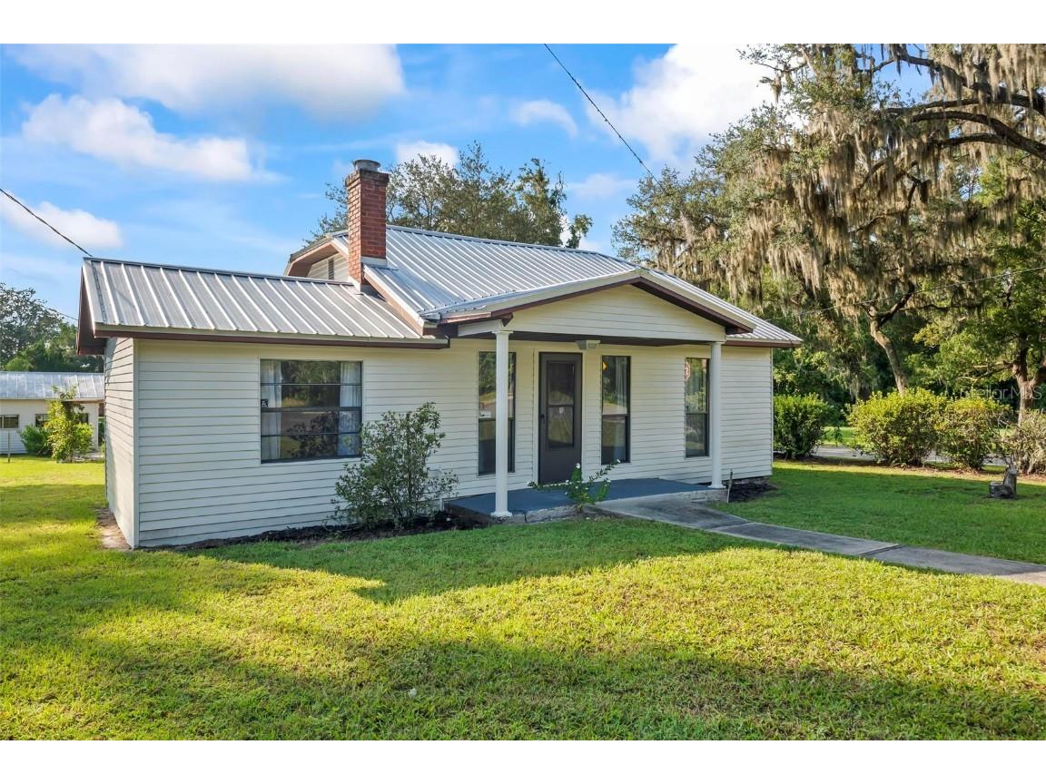 307 N Broward Avenue Pomona Park FL 32181 O6246469 image1