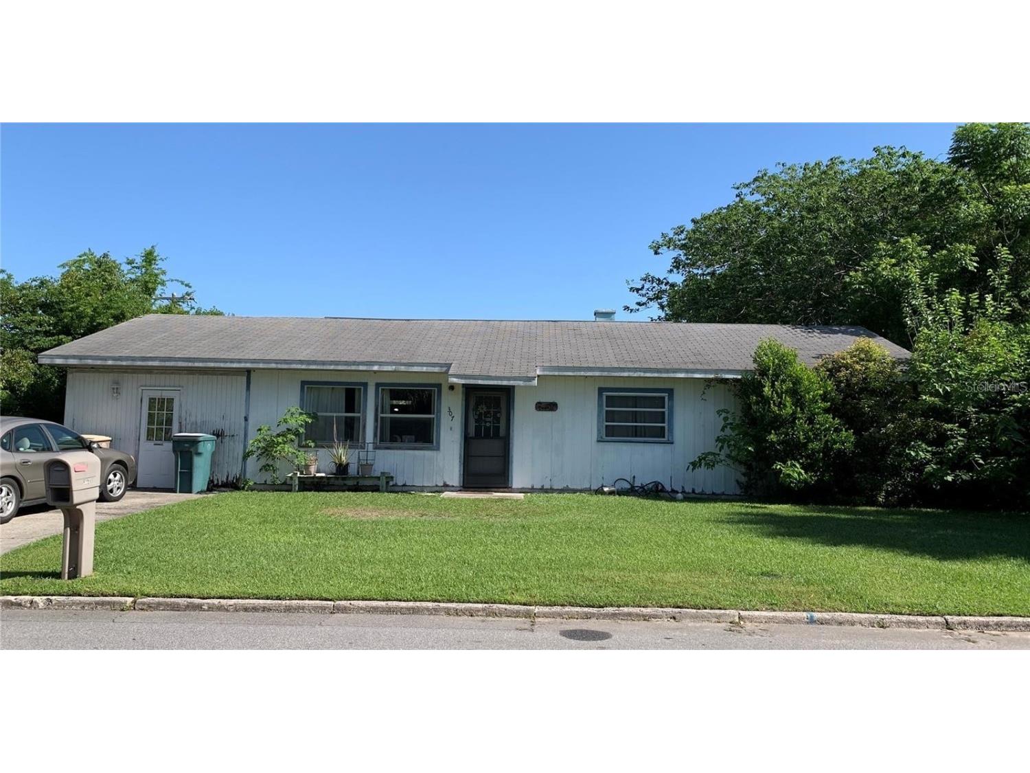 307 NE 11th Place Ocala FL 34470 OM715684 image1
