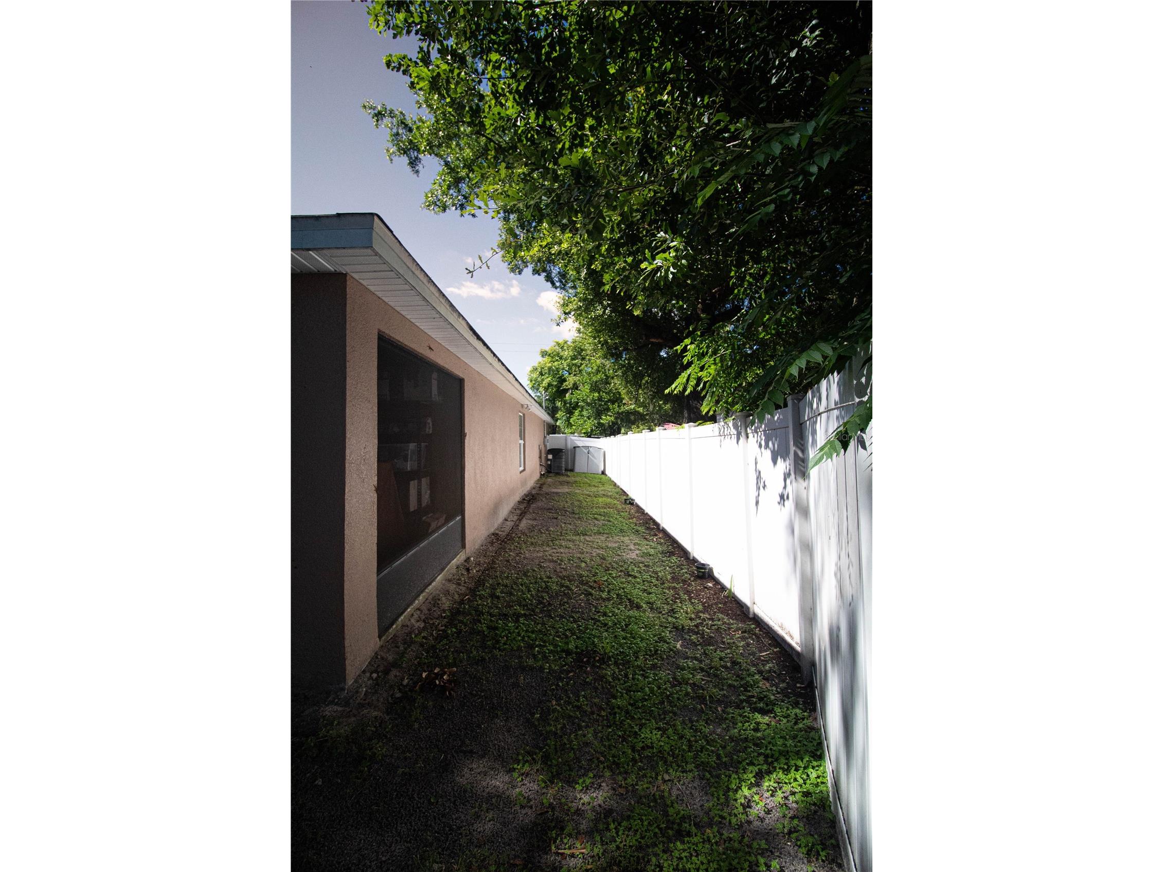 307 NW 8th Street Mulberry FL 33860 A4697853 image26