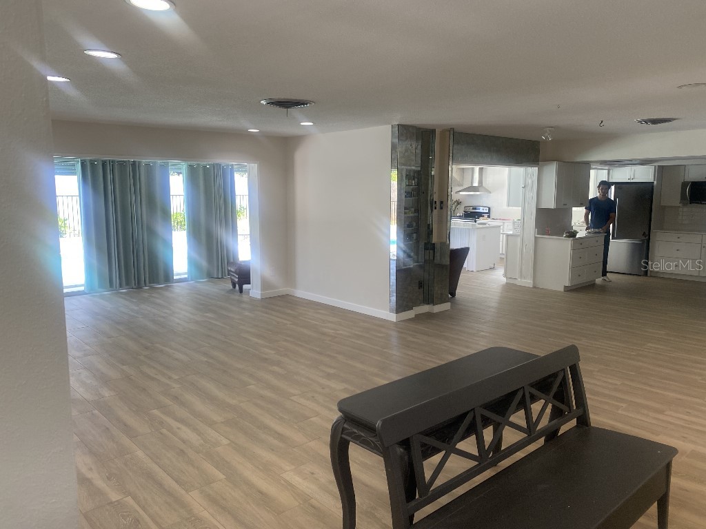 307 Orangewood Lane Largo FL 33770 TB8514498 image3