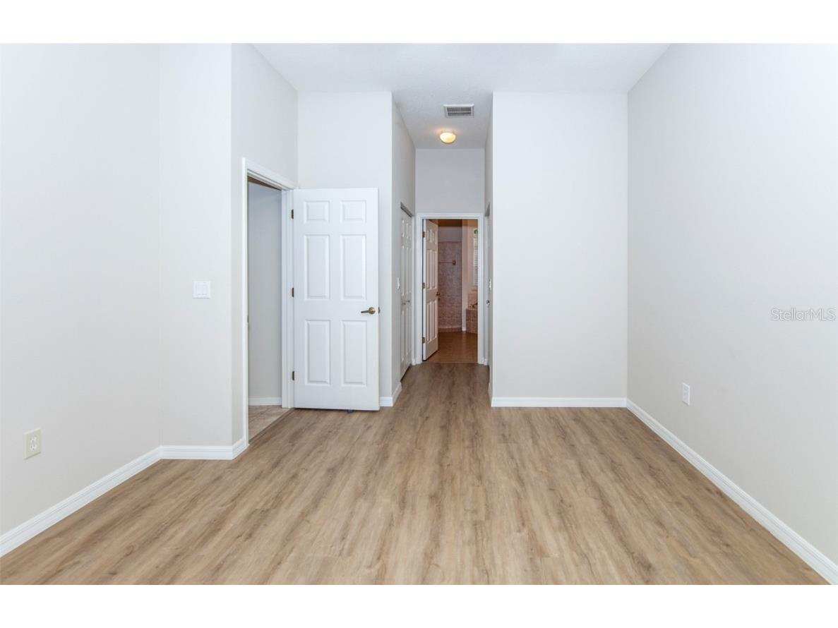 307 Rio Terra Venice FL 34285 TB8439749 image12