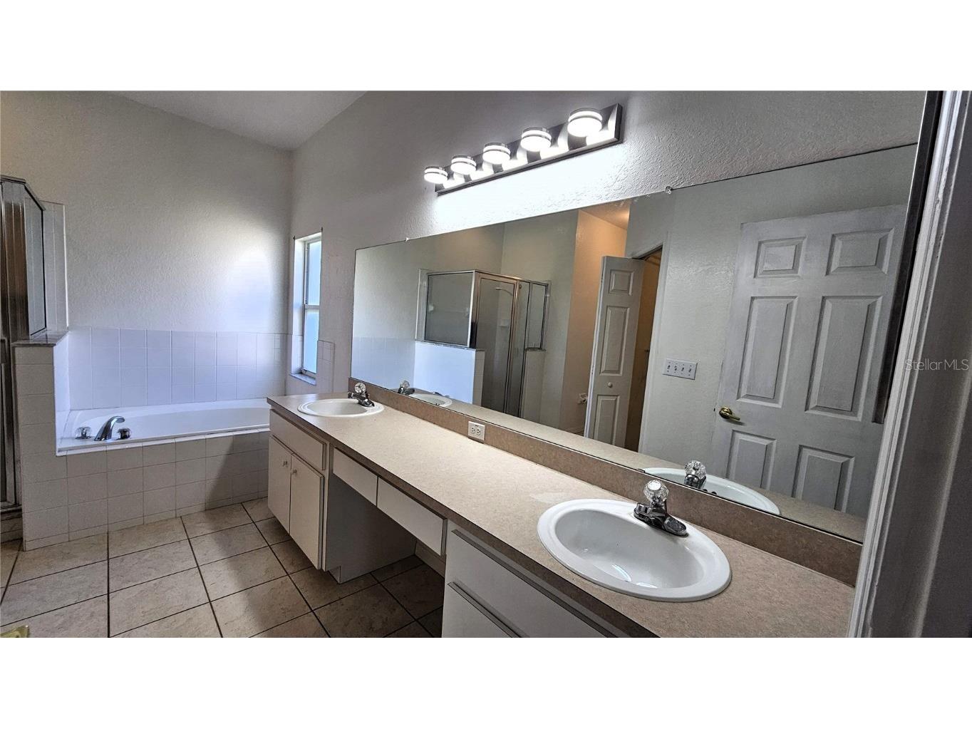 307 Ruby Lake Loop Winter Haven FL 33884 P4936792 image15