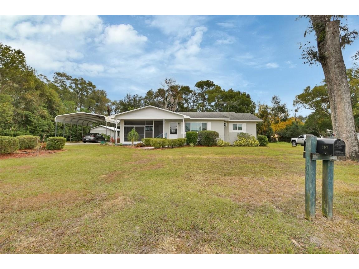 307 S Ridgewood Avenue Deland FL 32720 V4940420 image1