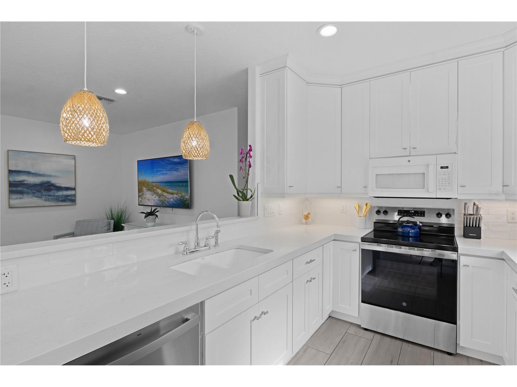 307 Spring Avenue Anna Maria FL 34216 A4679433 image13