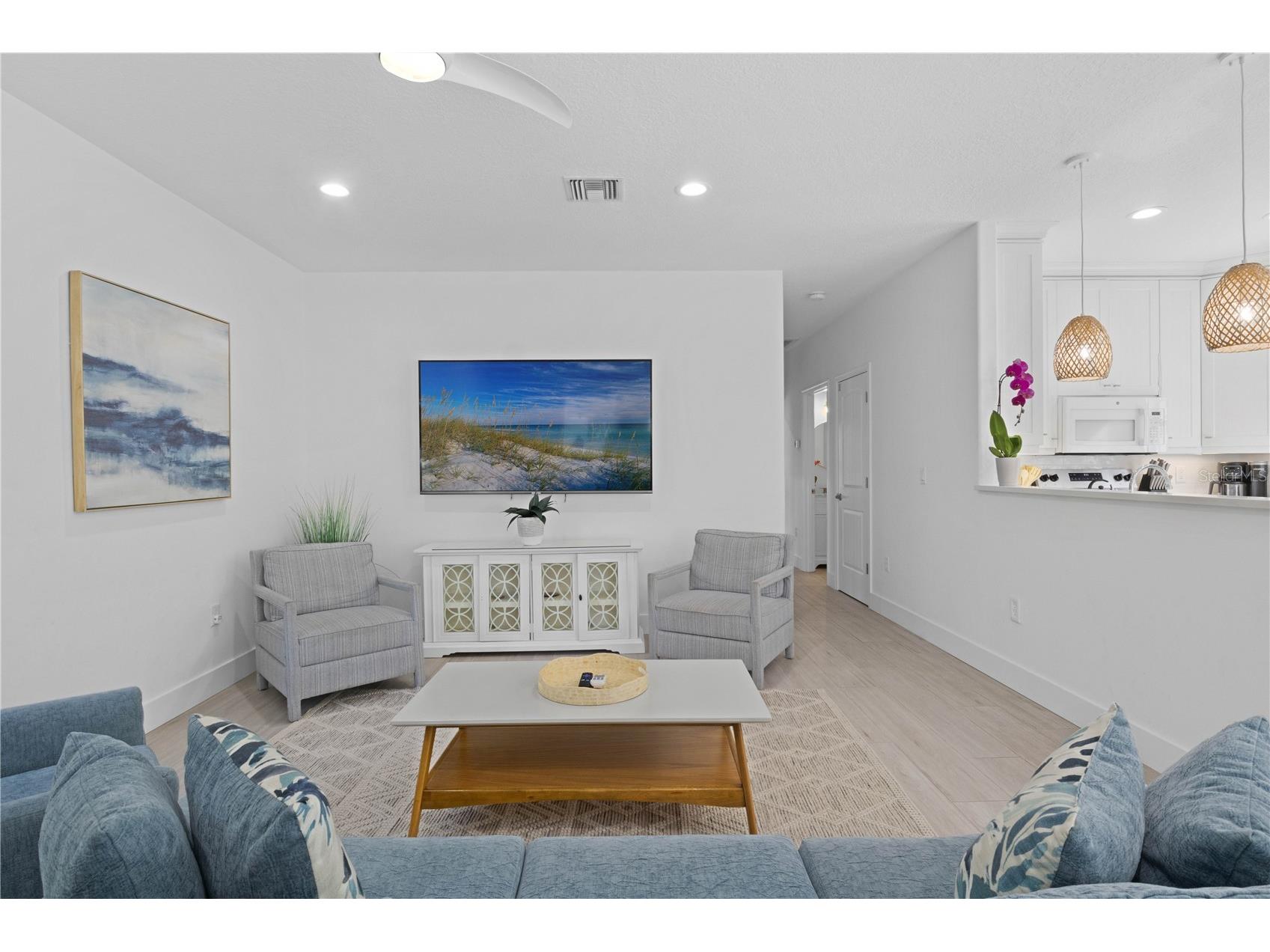 307 Spring Avenue Anna Maria FL 34216 A4679433 image7