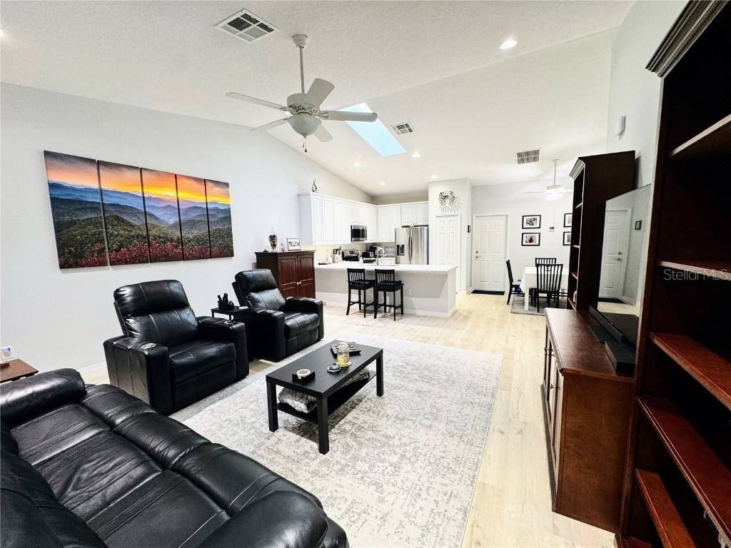 307 Tammie Sue Lane Deland FL 32724 V4944332 image4