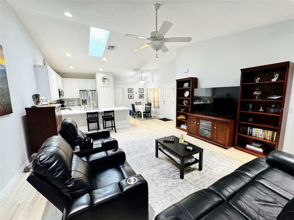 307 Tammie Sue Lane Deland FL 32724 V4944332 image5