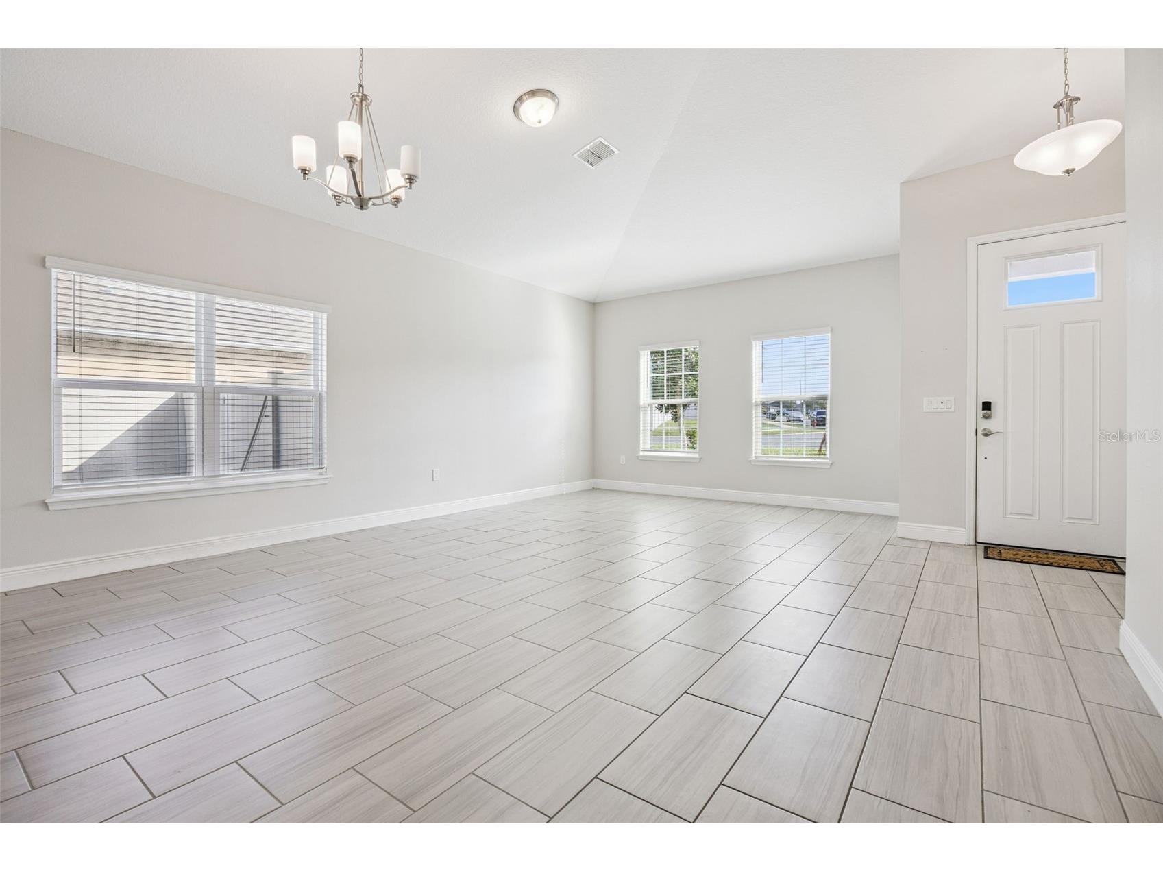 307 Terracotta Terrace Howey In The Hills FL 34737 O6390970 image5