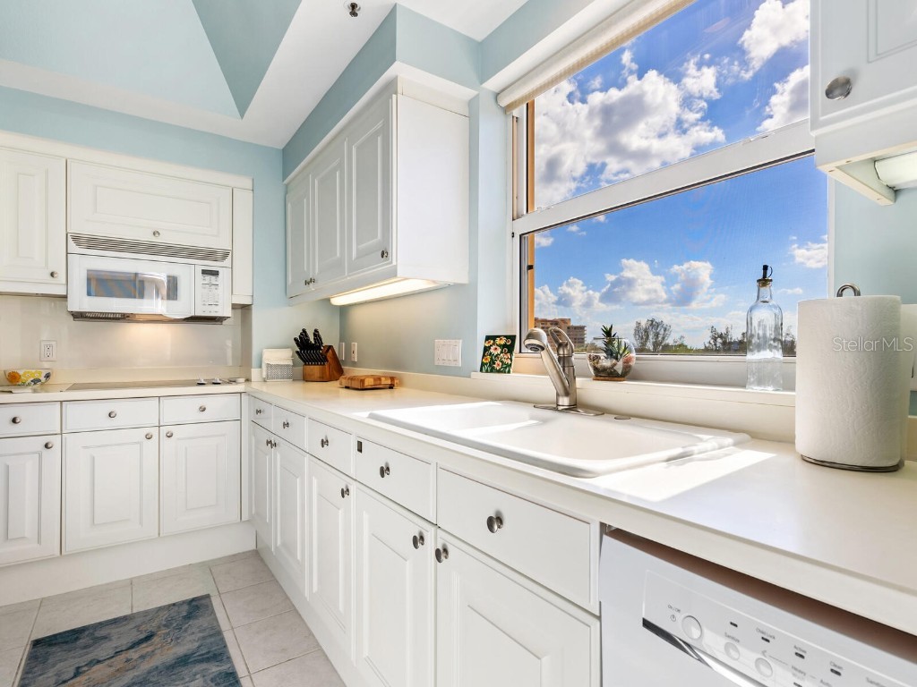 3070 Grand Bay Boulevard #632 Longboat Key FL 34228 - SARASOTA BAY/GULF OF MEXICO A4627468 image14