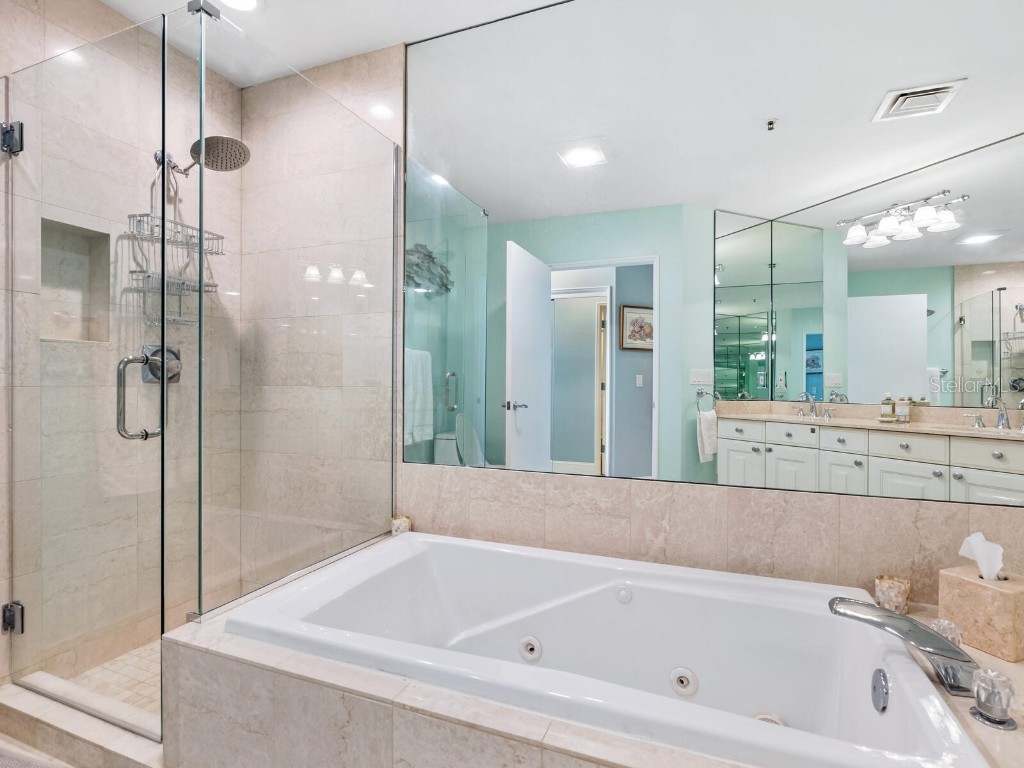 3070 Grand Bay Boulevard #632 Longboat Key FL 34228 - SARASOTA BAY/GULF OF MEXICO A4627468 image18