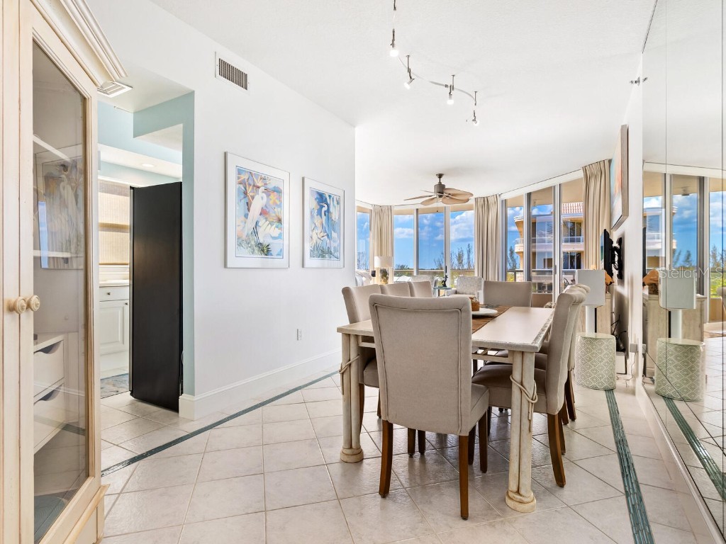 3070 Grand Bay Boulevard #632 Longboat Key FL 34228 - SARASOTA BAY/GULF OF MEXICO A4627468 image5