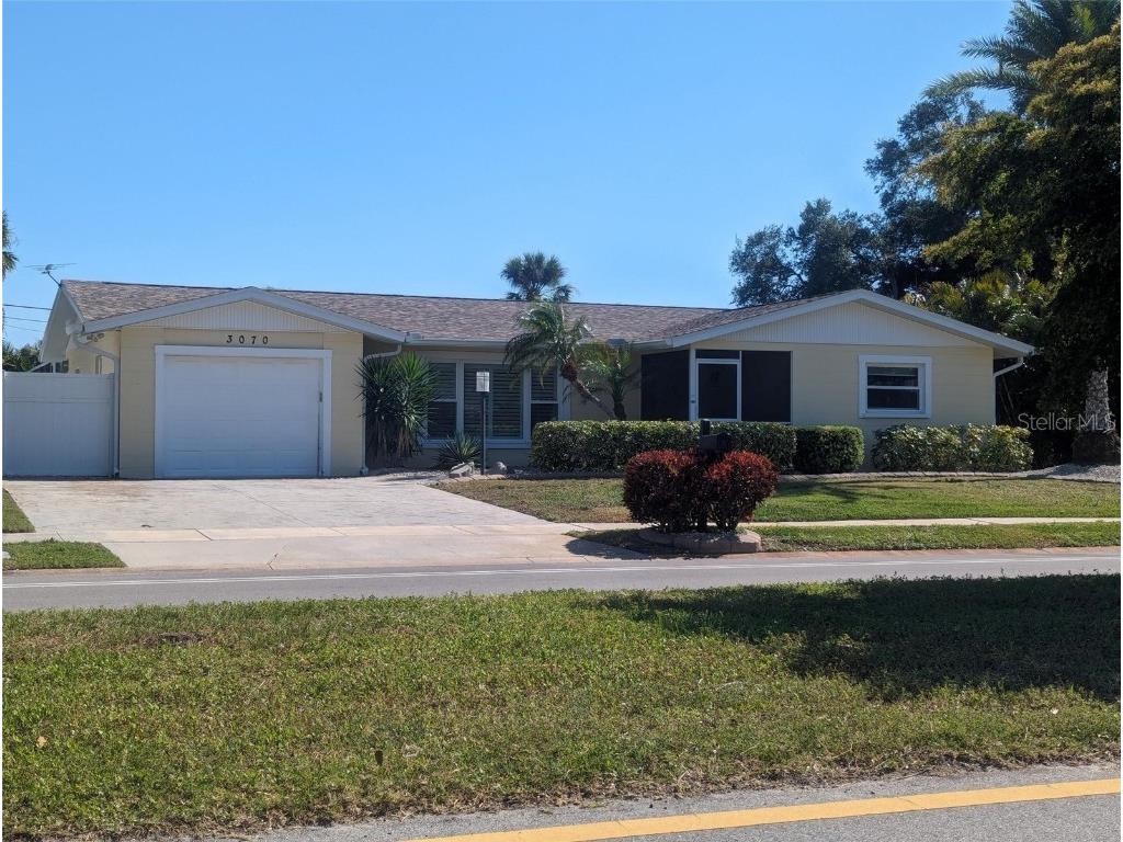 3070 Gulf Gate Drive Sarasota FL 34231 A4603855 image1