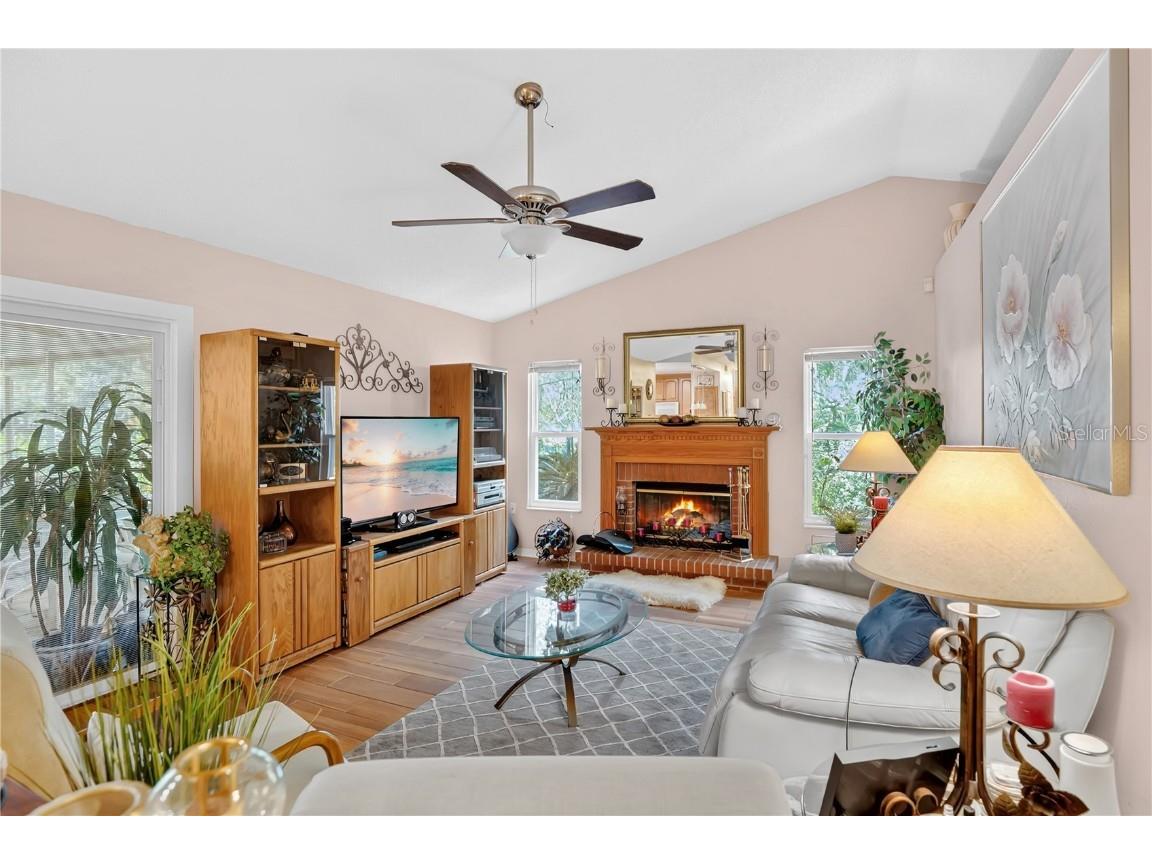 3070 Sixma Deltona FL 32738 V4945517 image15