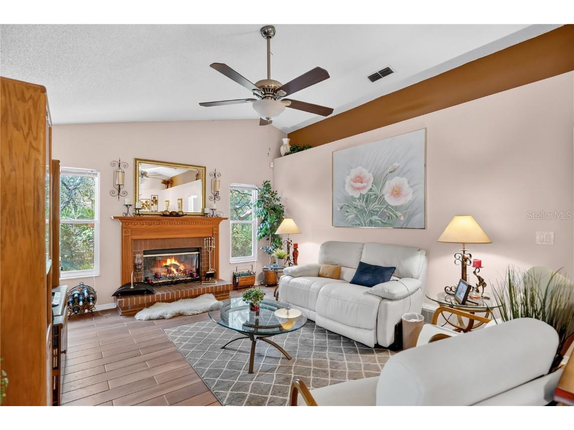 3070 Sixma Deltona FL 32738 V4945517 image16