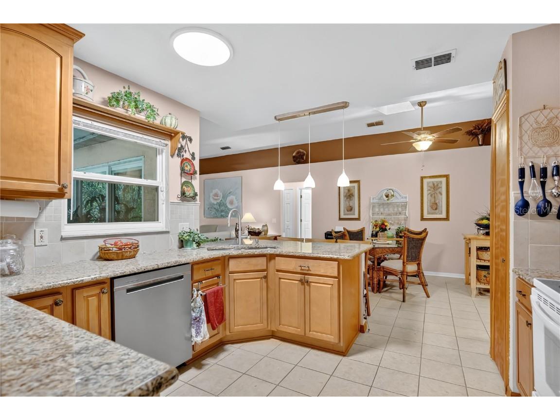 3070 Sixma Deltona FL 32738 V4945517 image7