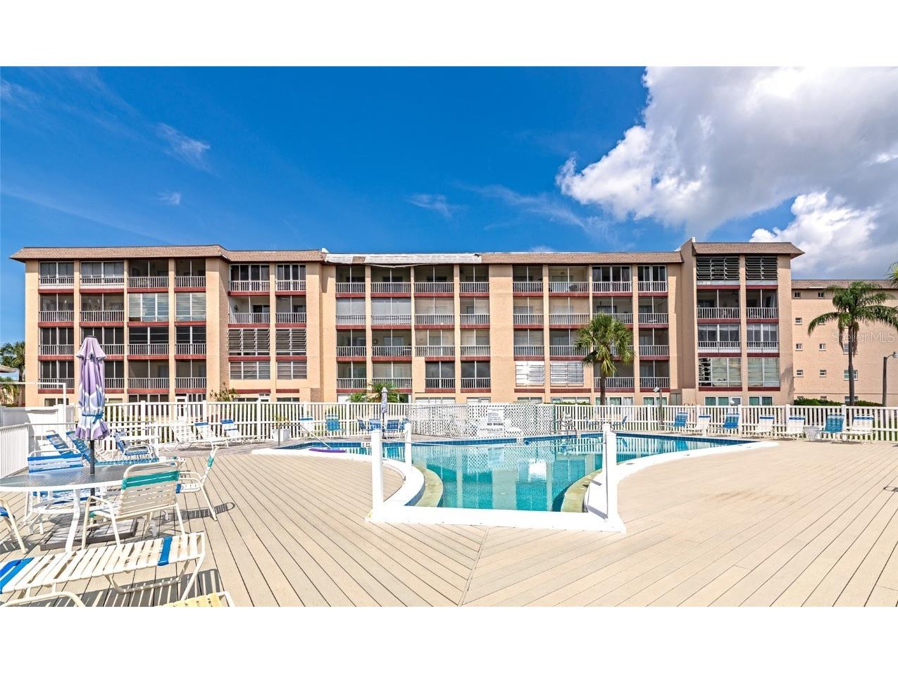 3072 Lake Bayshore Drive #O- 119 Bradenton FL 34205 A4654890 image37
