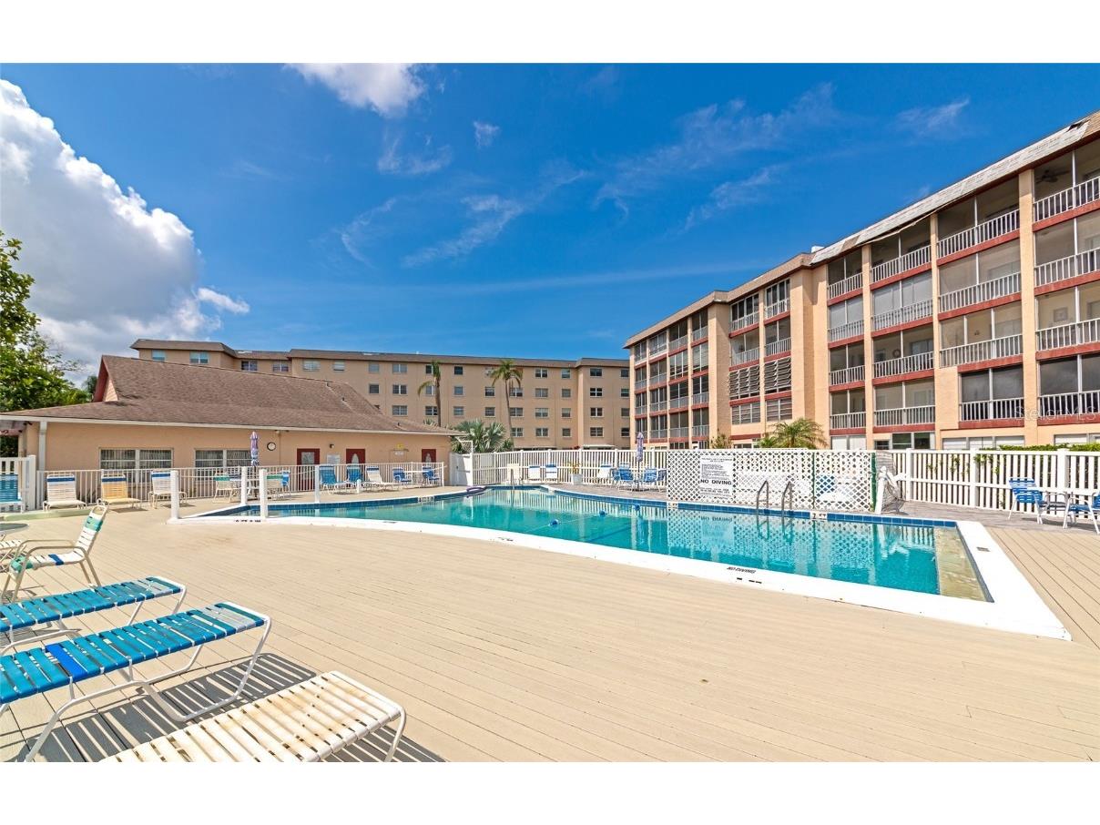 3072 Lake Bayshore Drive #O- 119 Bradenton FL 34205 A4654890 image38
