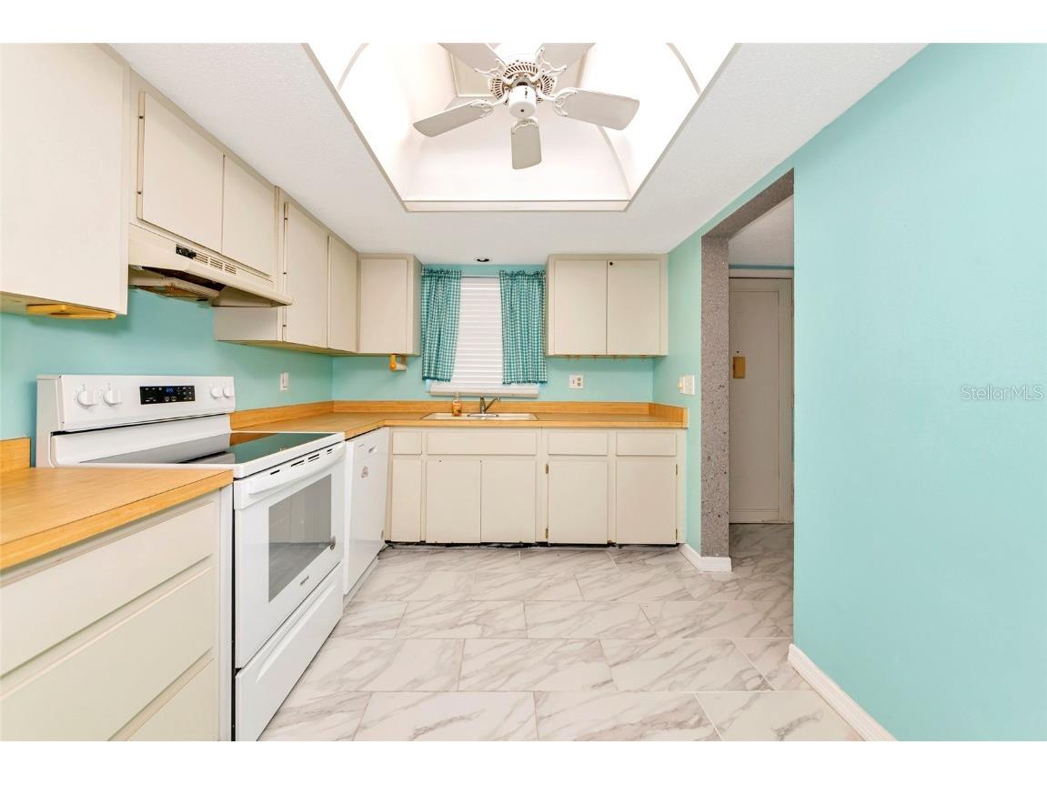 3072 Lake Bayshore Drive #O- 119 Bradenton FL 34205 A4654890 image7