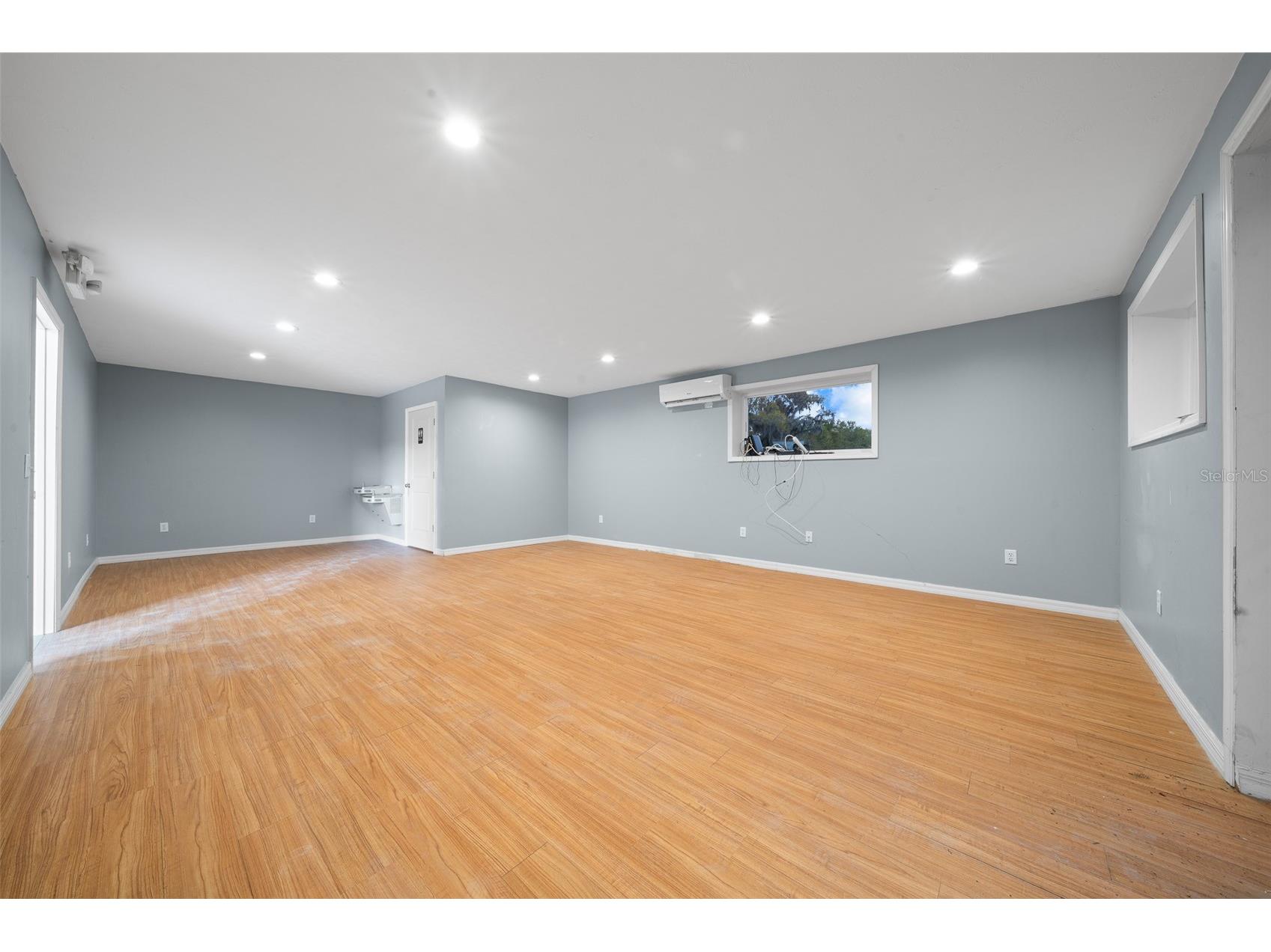 3073 NE 37th Place Wildwood FL 34785 OM721568 image3