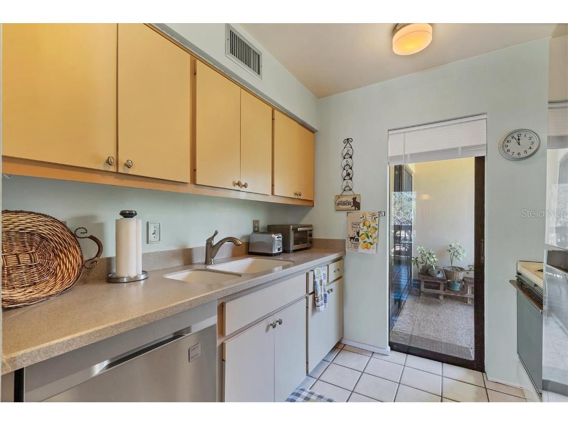 3073 Willow Green #36 Sarasota FL 34235 A4641209 image4