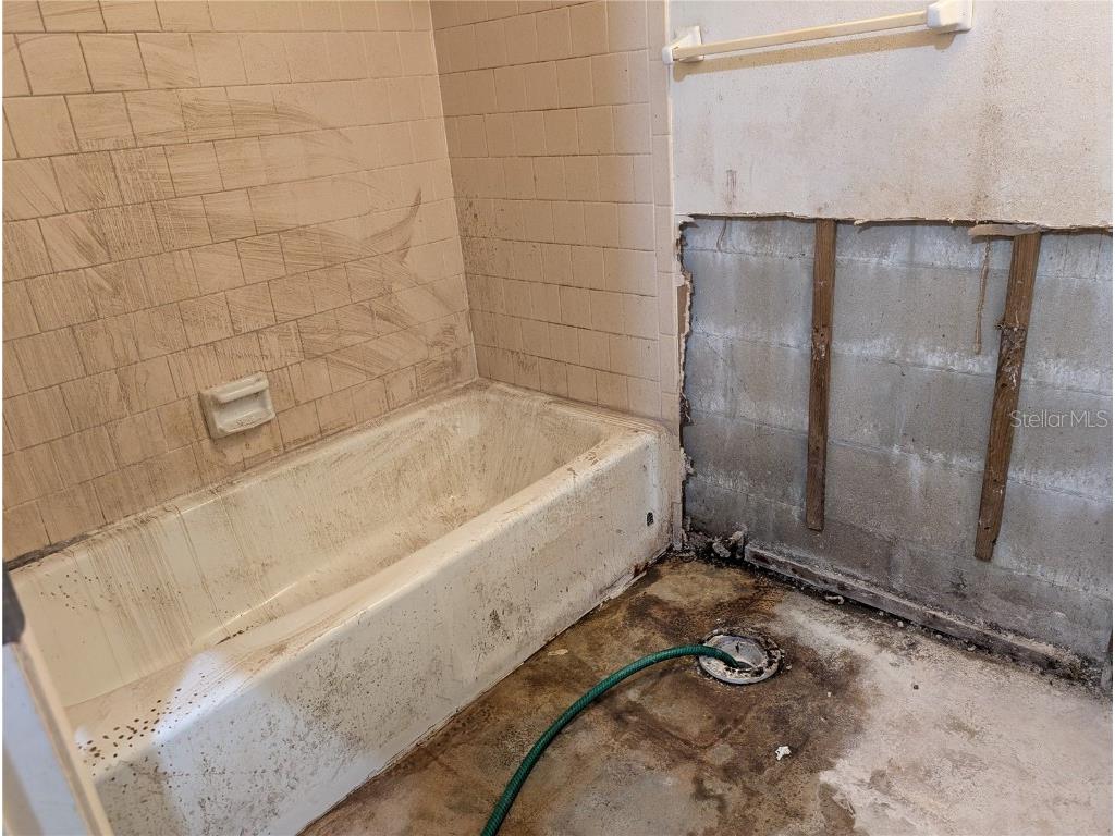 3074 Lake Bayshore Drive #O-120 Bradenton FL 34205 A4669299 image8