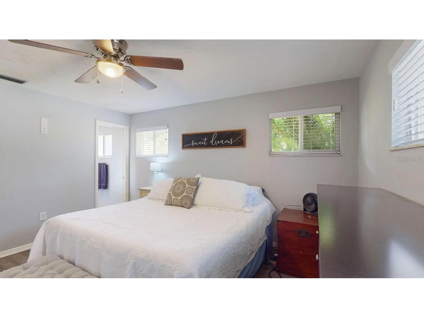 3075 Rosery Road NE Largo FL 33771 TB8460455 image32