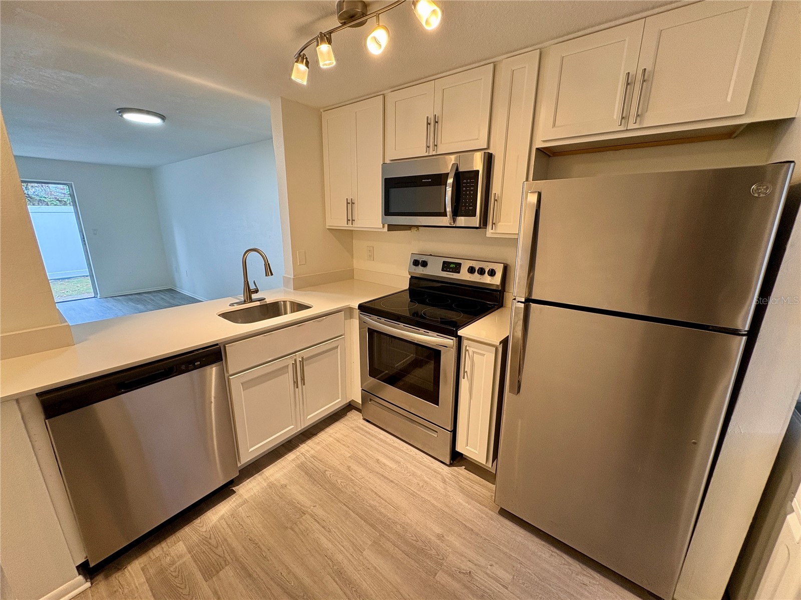 308 57th Avenue Drive E #B Bradenton FL 34203 A4695837 image3