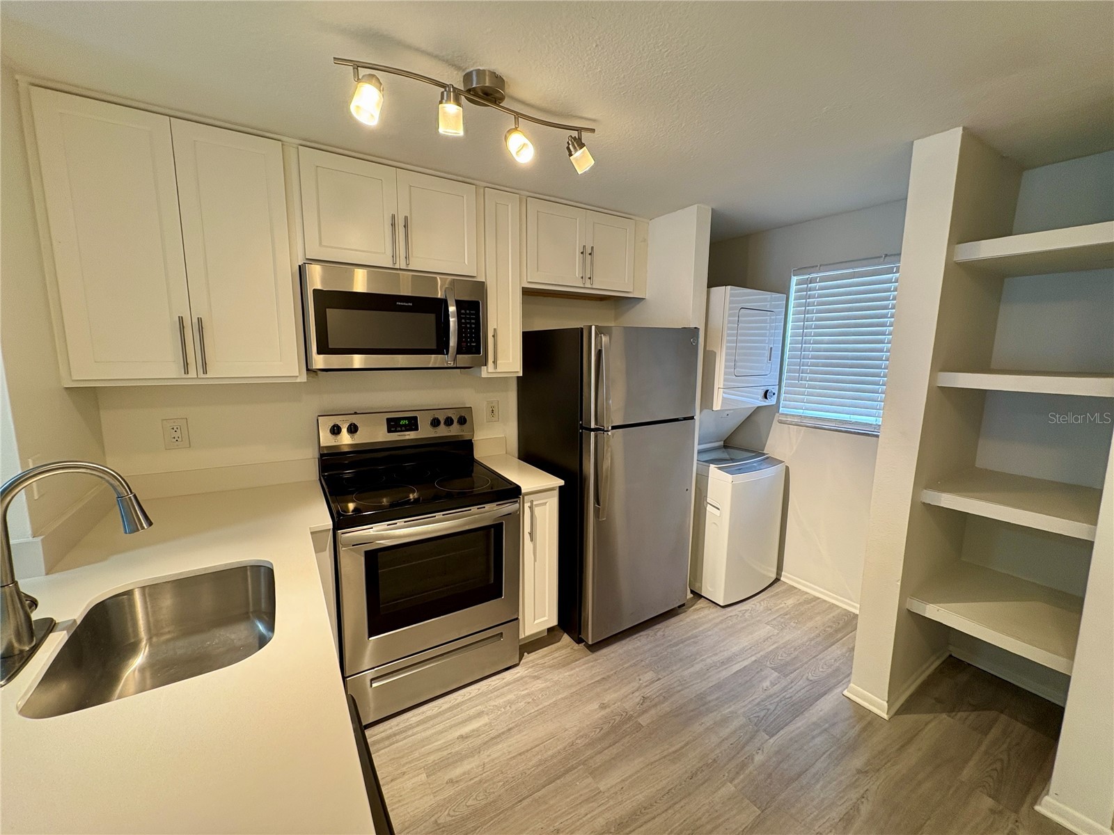 308 57th Avenue Drive E #B Bradenton FL 34203 A4695837 image4