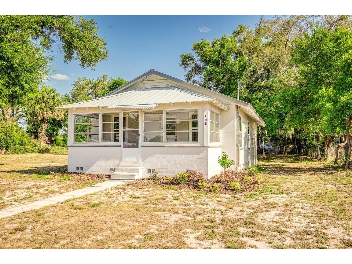 308 Avenue U NE Winter Haven FL 33881 L4945241 image1