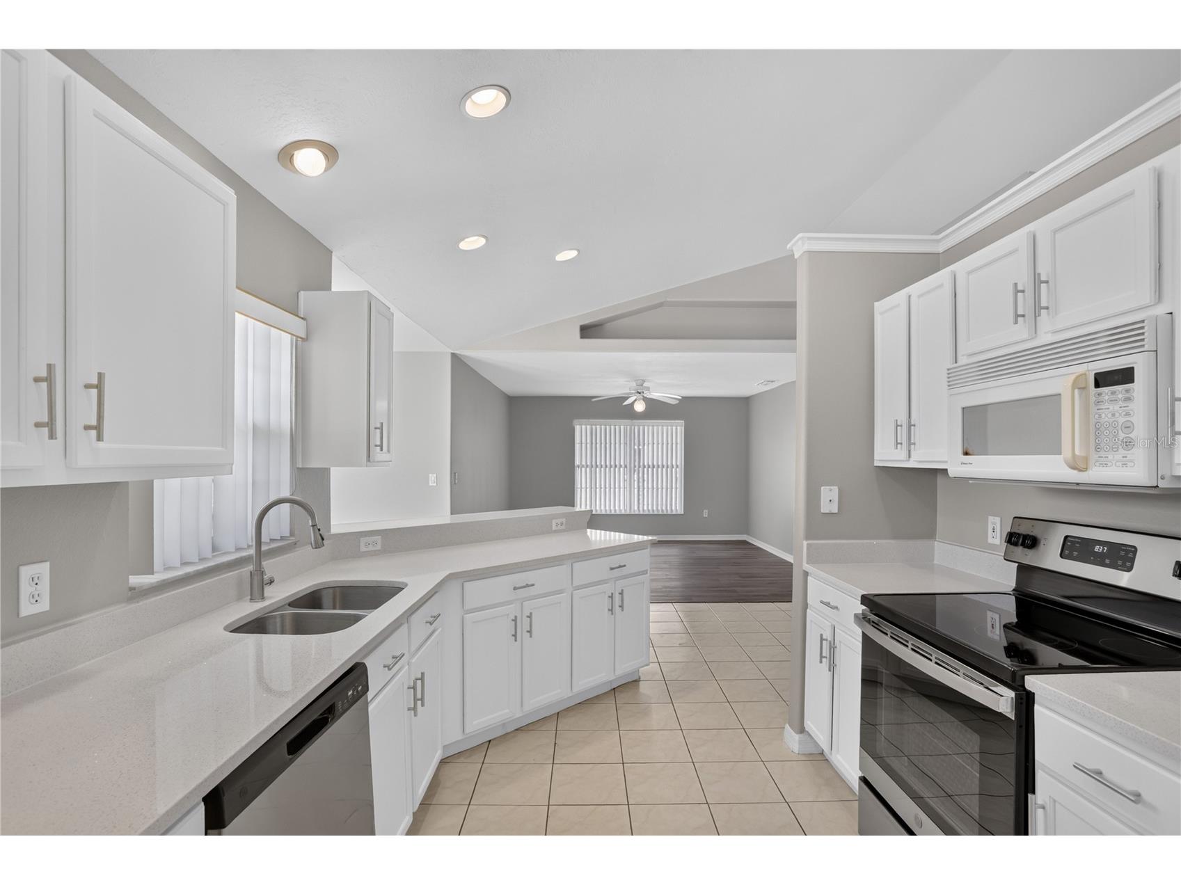 308 Clermont Drive Kissimmee FL 34759 O6420545 image17