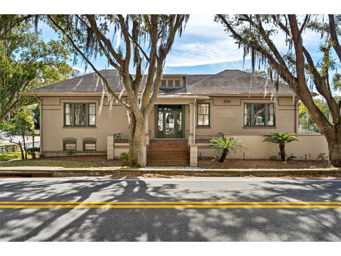 308 E 5th Avenue Mount Dora FL 32757 O6174788 image1