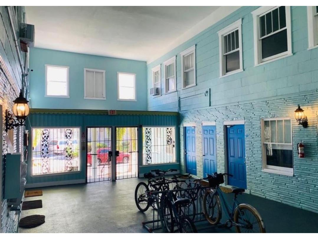 308 Grove Street N #206 Saint Petersburg FL 33701 W7878245 image1